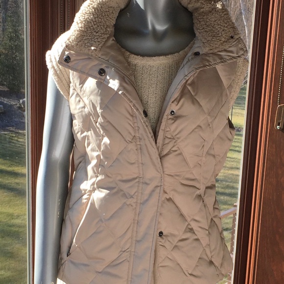 Kenneth Cole Reaction Puffer Vest. Size M. EUC. - Picture 14 of 16